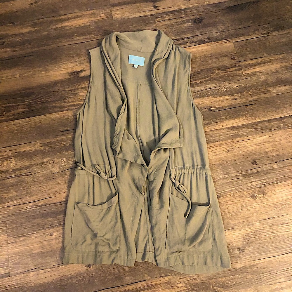 Skies Are Blue Olive Utility Hooded Vest